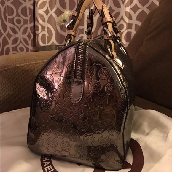 Michael Kors purse - Picture 2 of 4